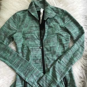 Lululemon Zip Up - like new!